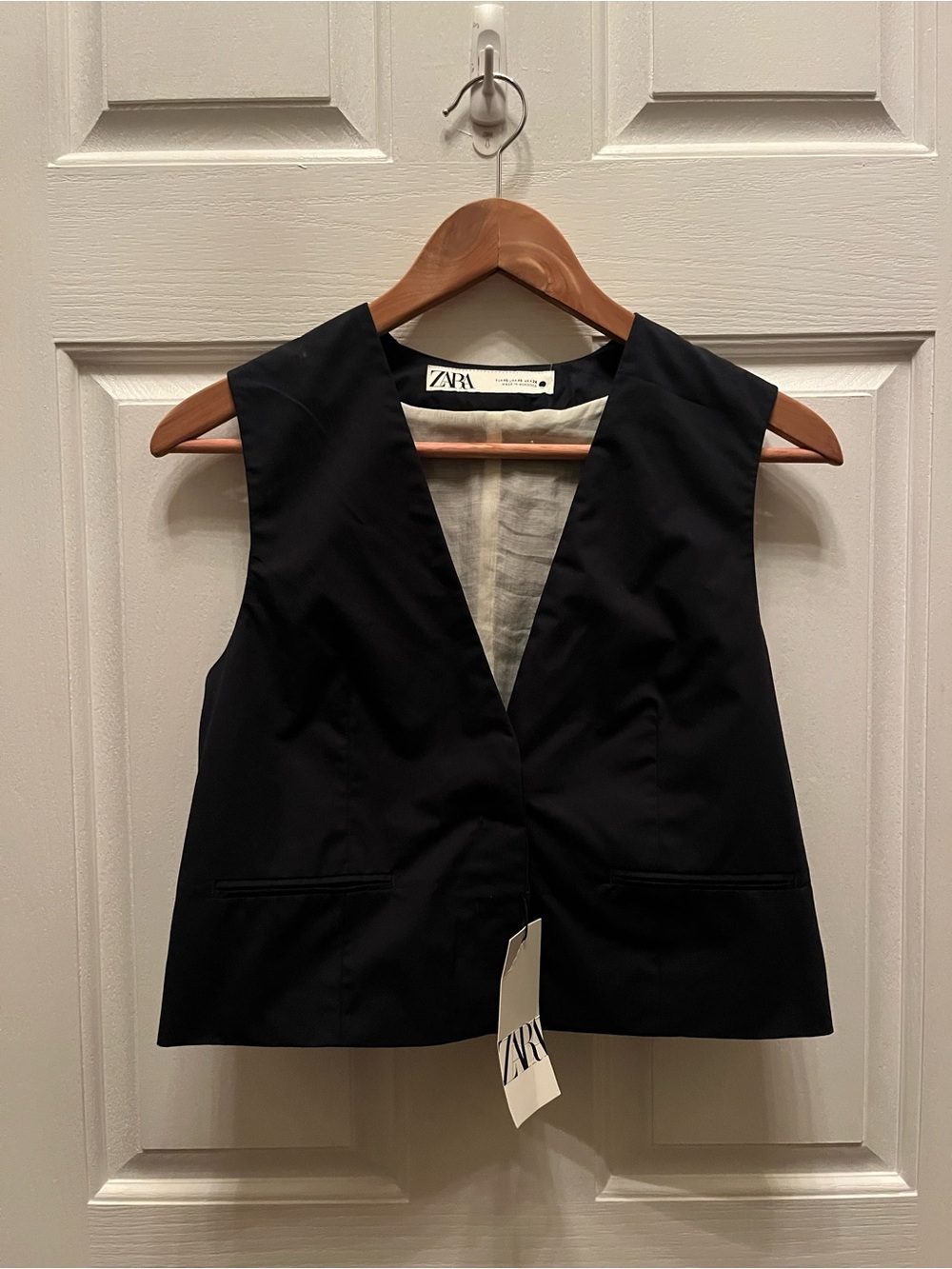 NWT ZARA Women's Navy Sleeveless Vest- X-Small